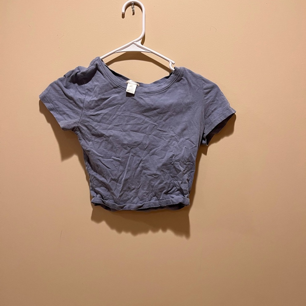 Slim fit purple crop top